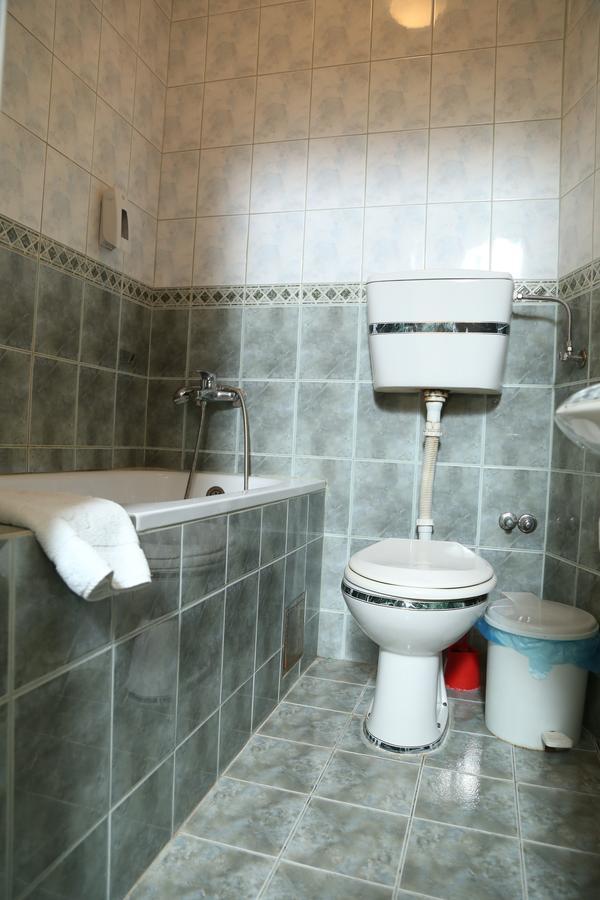 B&B Vila Bela Ruza Sremska Mitrovica Exterior photo
